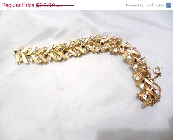 Rhinestone Gold Tone Bracelet 1950s Vintage Jewelry