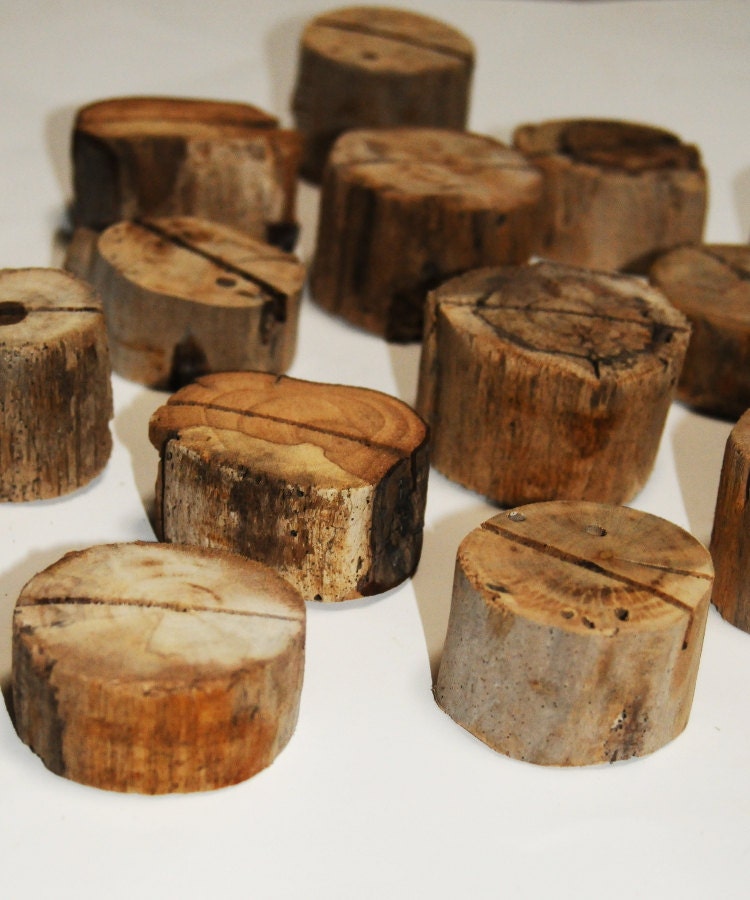 25 Place Card Holders, Beach Eco Wedding Table Decor Reclaimed Wood Party Favors, Driftwood Guest Card Holders, Rustic Woodland Decorations