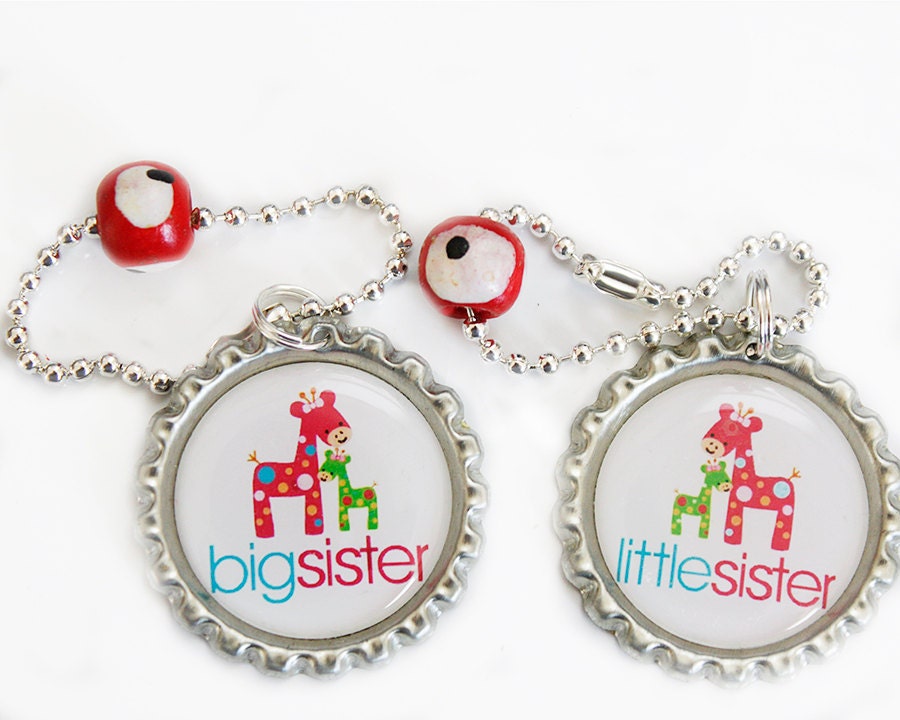 Sisters Keychain Set -Pink Novelty bottlecap keyrings -Big sister Keychain -Little Sister Keychain -Keychain set -Sisters Keyring set
