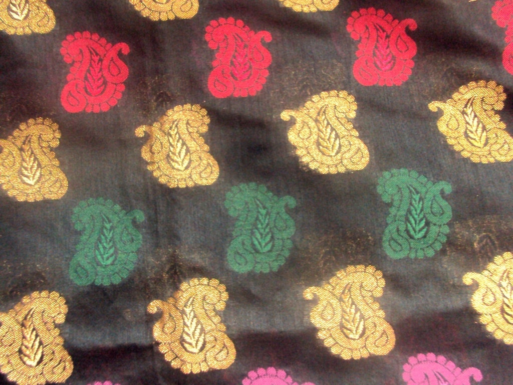 Black With Paisley Motif Chanderi Cotton Silk Fabric Fat Quarter India (ACC)