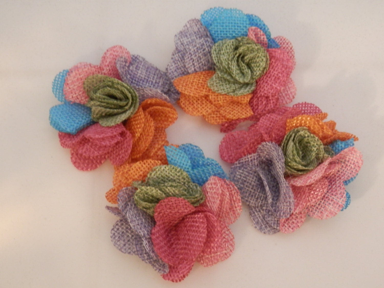 Set of 6 Pcs 2.5" Burlap Flowers - Rainbow with Green Centers