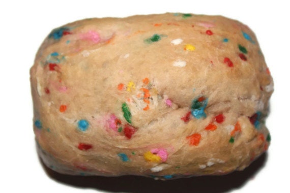18 Candy Rainbow Mini Loaves