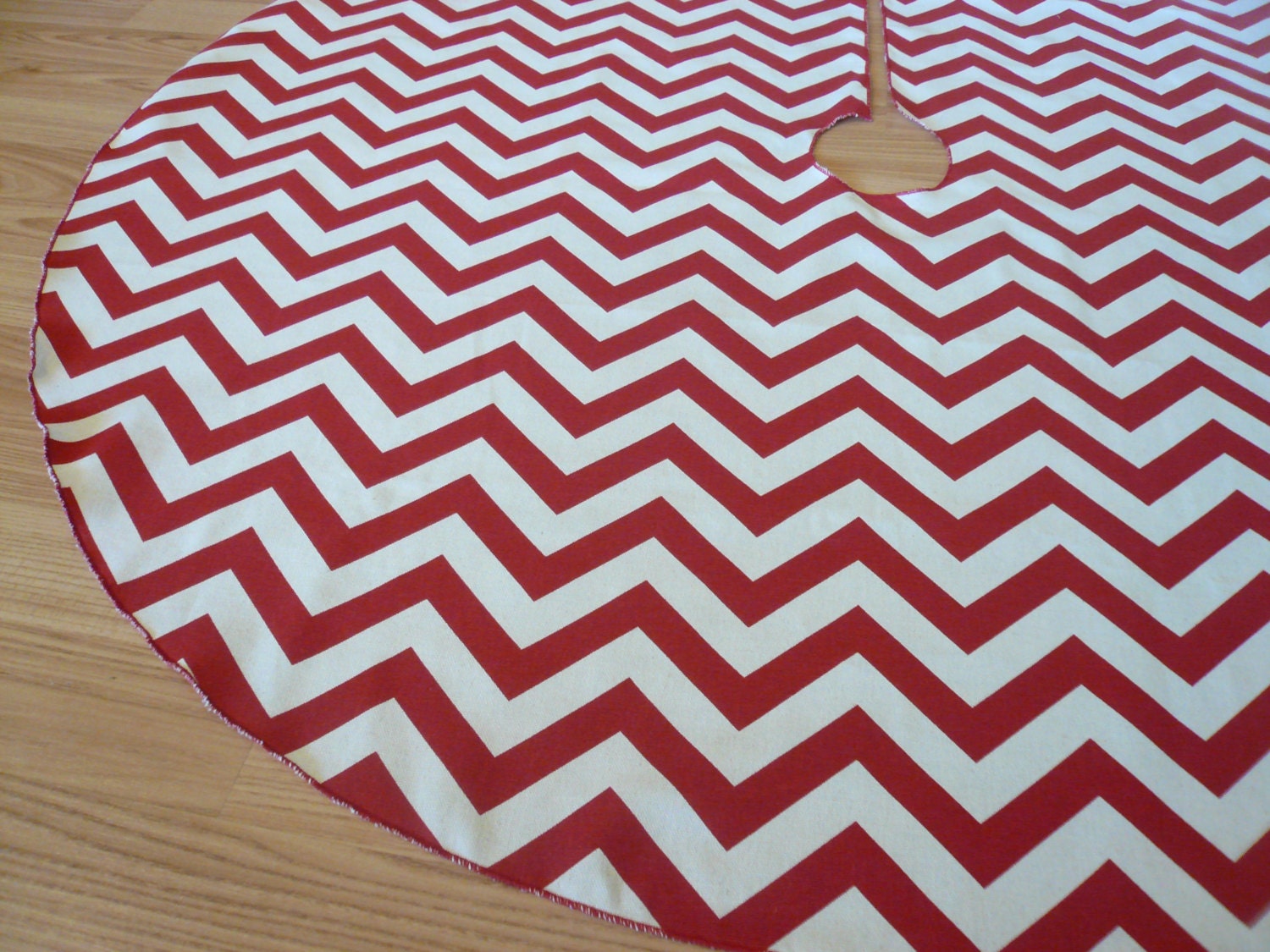 Red Chevron Christmas Tree Skirt - Deep Red and Natural Off-White, Zig Zag, Circle Skirt, Crimson, Marron, Scarlet, Beige, Cream