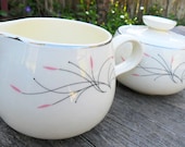 Vintage Mid Century Modern Cream and Sugar Set/Capri by Homer Laughlin