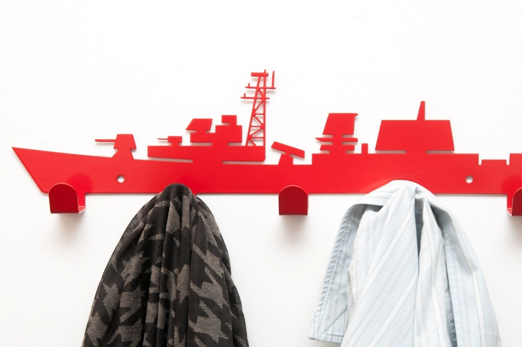 five hook hanger -combat ship - red