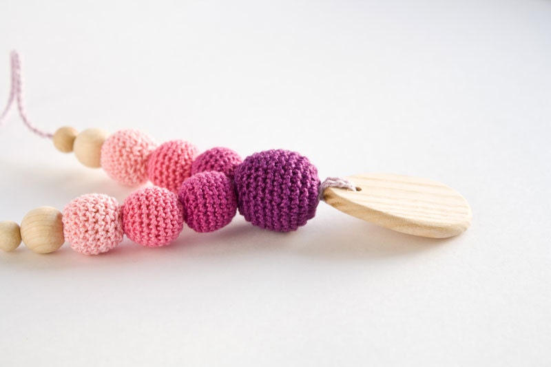 Teething / Nursing Necklace for Mom to Wear - Lilac, Pink Ombre, Wooden Pendant - Babywearing, Breastfeeding, Maternity, Shower Gift