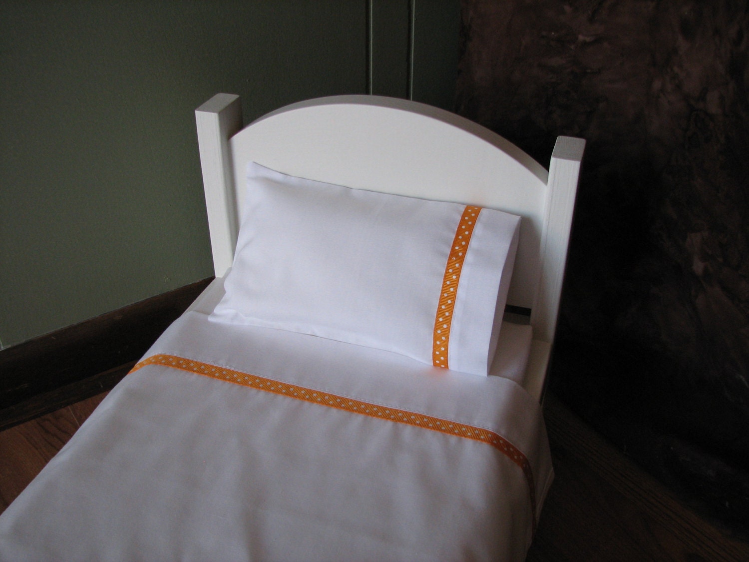 American Girl /18" Doll Bedding - 3 Piece Linen/Sheet Set - Sheet, Pillow, Pillowcase - Orange Polka Dot