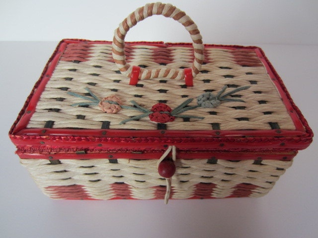 Vintage 1950's Sewing Basket with assorted supplies