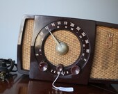 Zenith 1950 AM/FM table radio