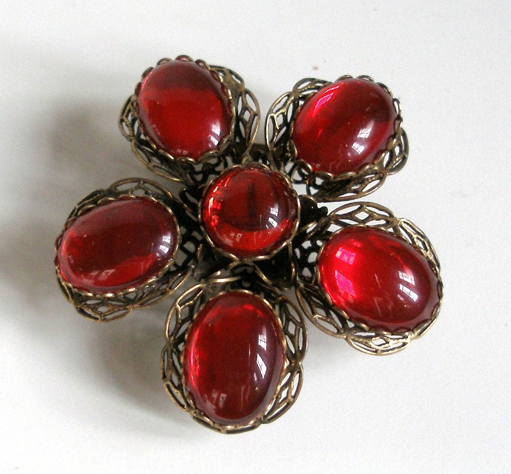 Vintage BROOCH Ruby Gilt Filigree, Red Glass Stones Round & Oval Ornate Filgree