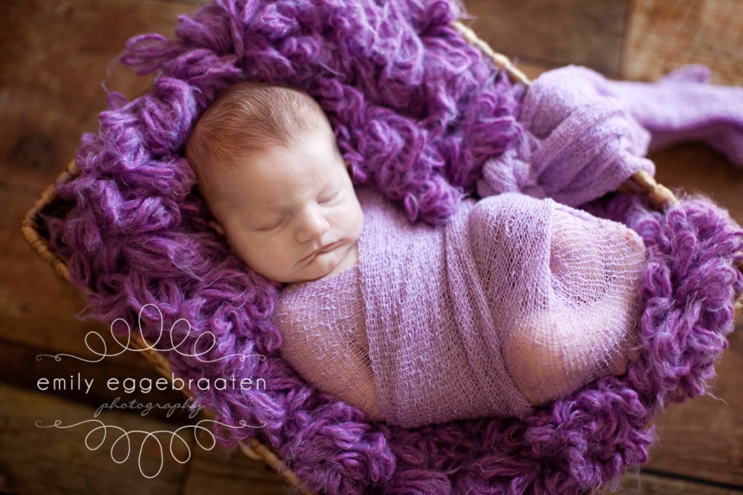 Boa Basket Stuffer - fuschia