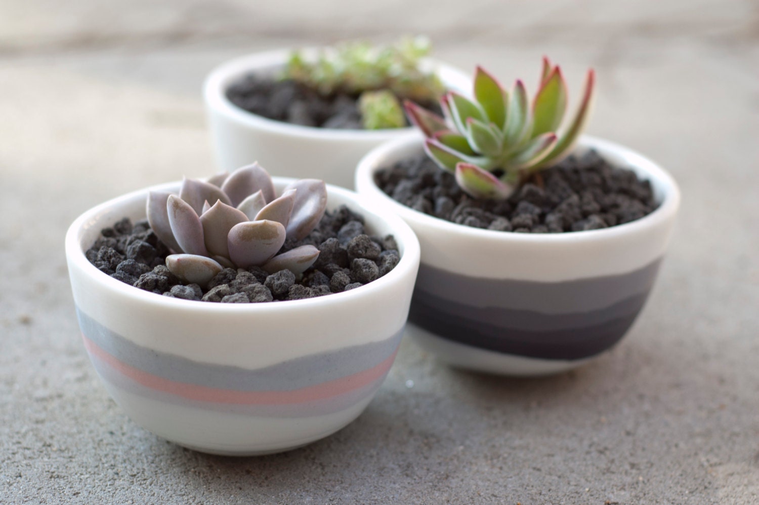Porcelain bowl with organic stripes