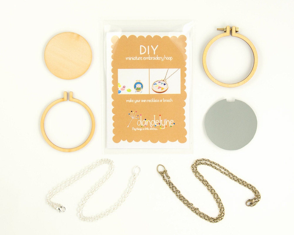DIY miniature embroidery hoop with necklace - 5.5cm/2.2" hoop - make a necklace - unique Dandelyne miniature hoop