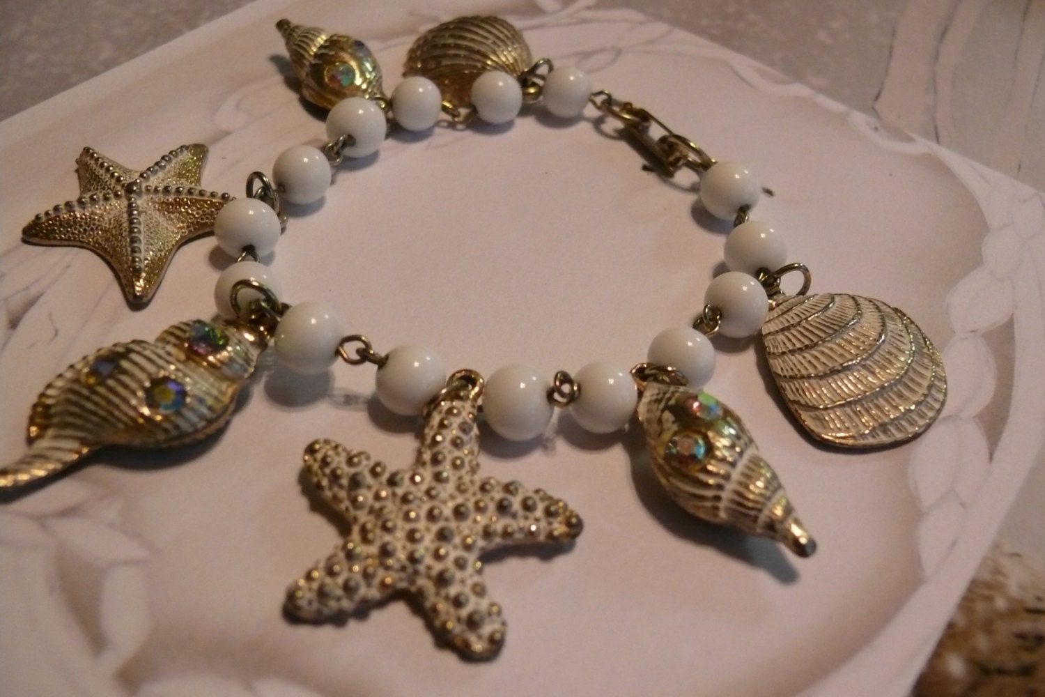 Vintage 1960's OCEAN BEACH White Charm Bracelet  Seahorse - Shells - Starfish