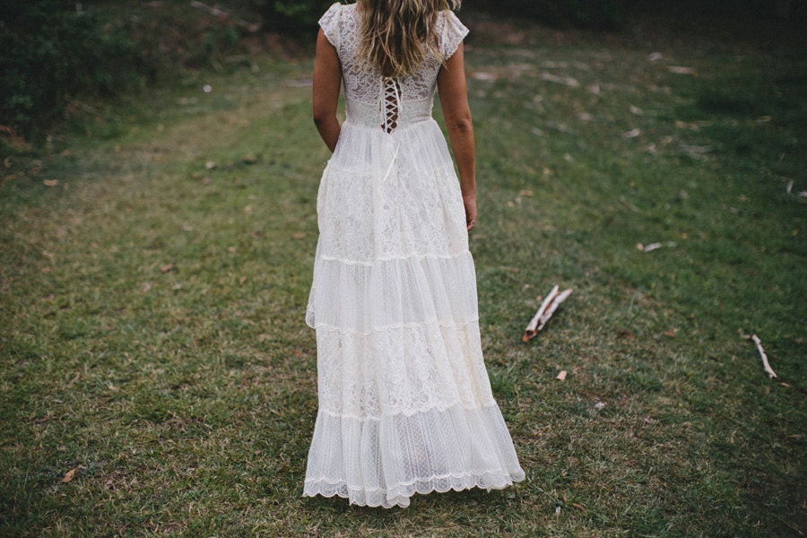 Gorgeous Cream Ivory French lace wedding dress capped sleeves and lace up back