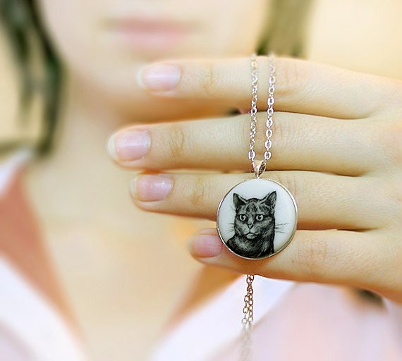 Animal Necklace "Portrait of a Cat" small, black&white miniature, for cats lovers, silver tone accessories