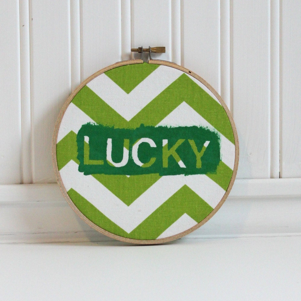 painted "lucky" embroidery hoop fabric sign, St Patrick's Day decor