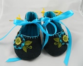 Girl's Navy Felt Ankle Shoes With Embroidery , 6 - 9 months