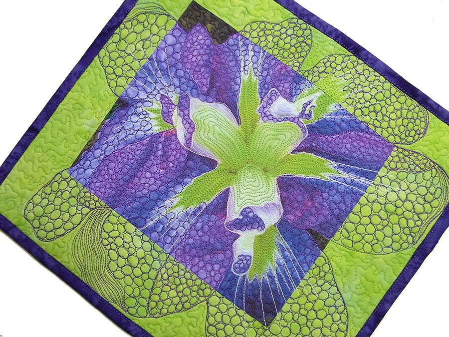 Abstract Iris Photo on Fabric Thread Art Wall Hanging Quilt