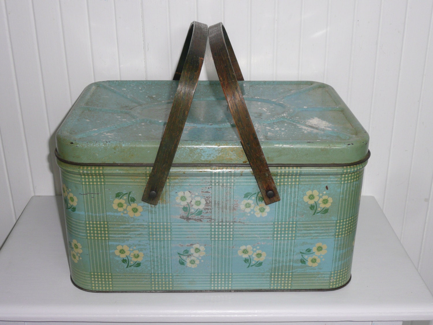 RARE Vintage Tin Metal Picnic Basket, Aqua Turquoise Green Plaid Floral Design, with Wooden Handles - Vintage Travel Trailer Decor