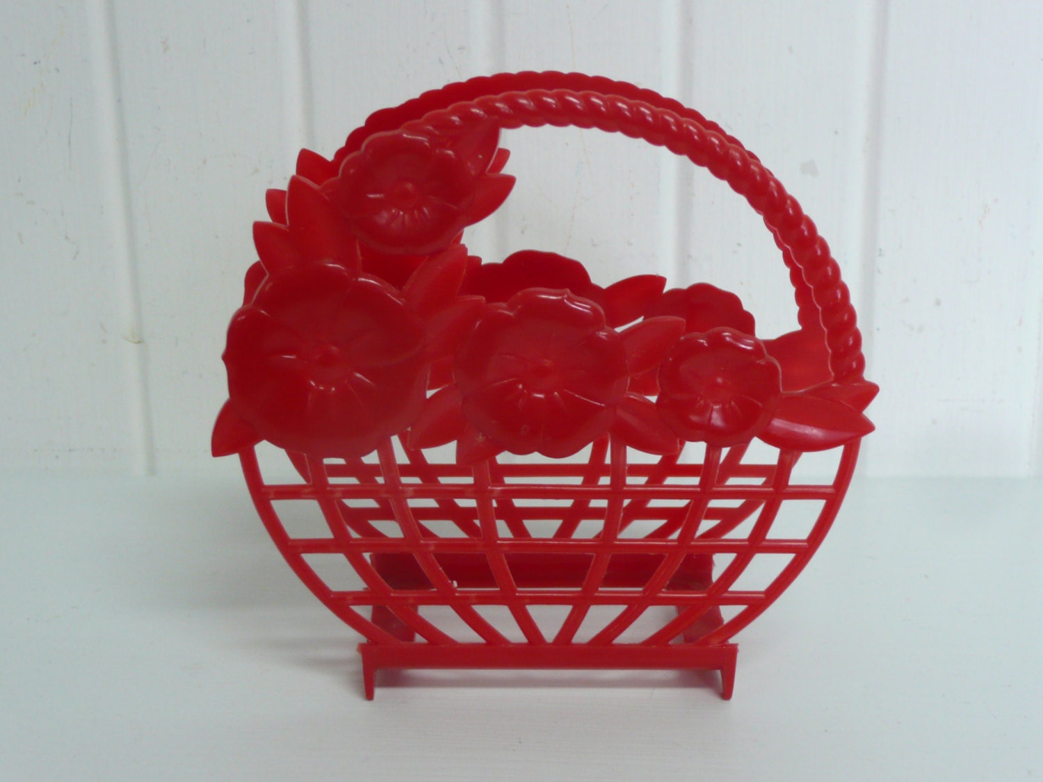 1950s Lustro Ware Red Plastic Flower Basket Napkin Holder - Vintage Home and Travel Trailer Decor