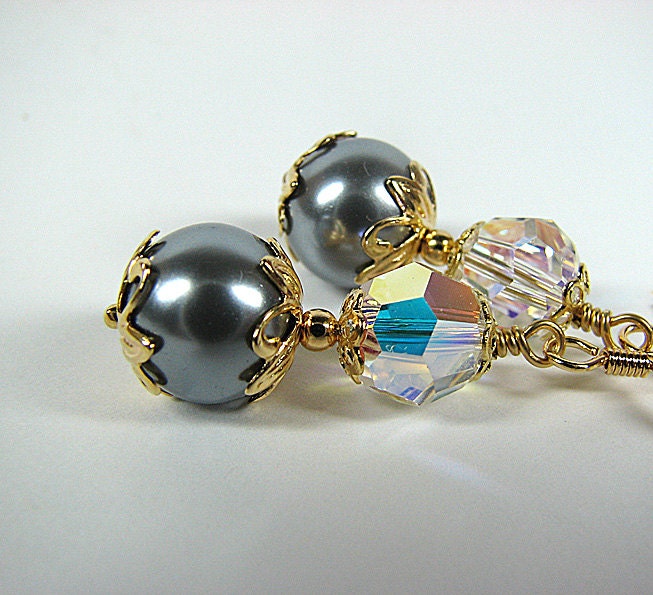 Grey bridesmaid earrings Swarovski crystal and pearl earrings Dangle beaded earrings Prom bridal wedding jewelry Beaded bridesmaid jewelry