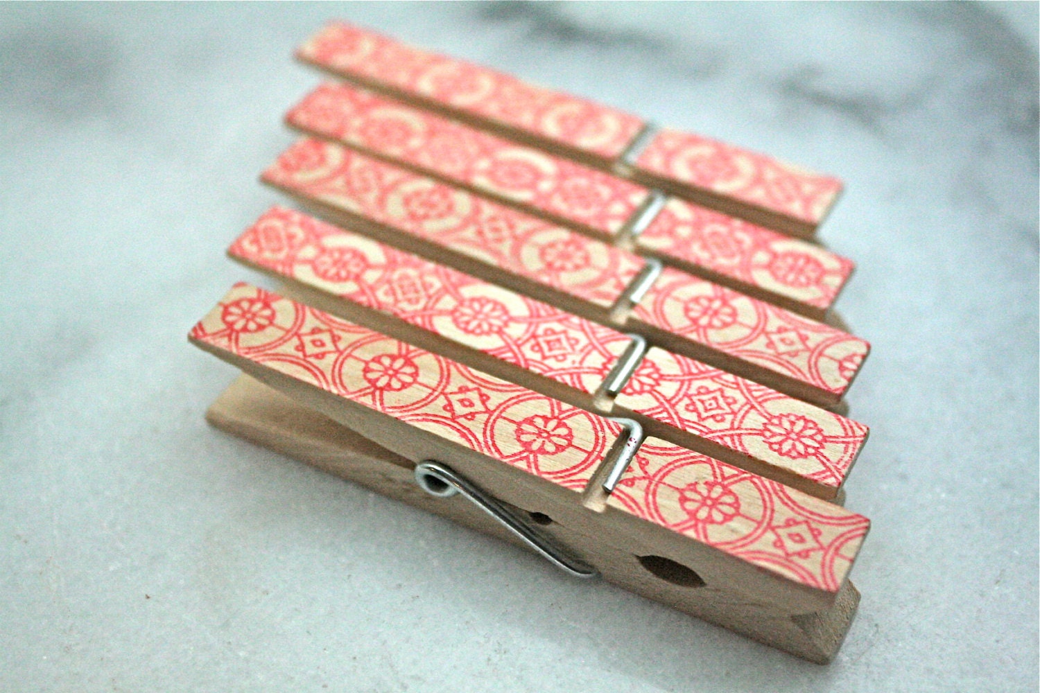Printed clothespins, 25, cherry red design. Perfect wedding display for photos, seating cards, guest book alternative.