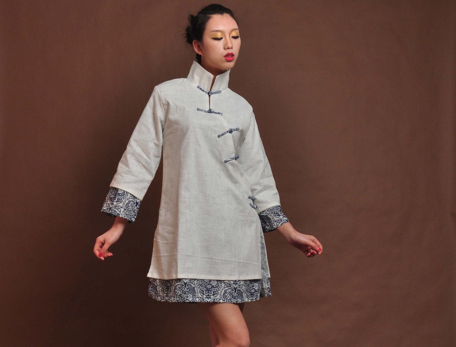 spring   linen  dress------chinese frog  blouse with long sleeves