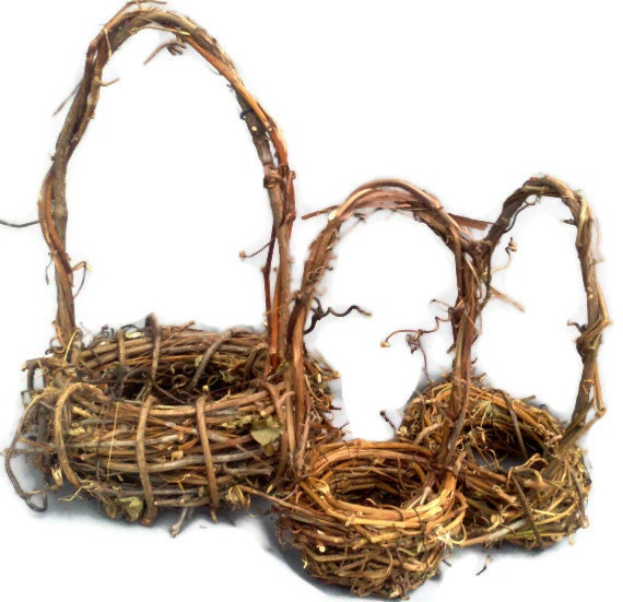 Grapevine Basket Set Rustic grapevine baskets by colonialcrafts