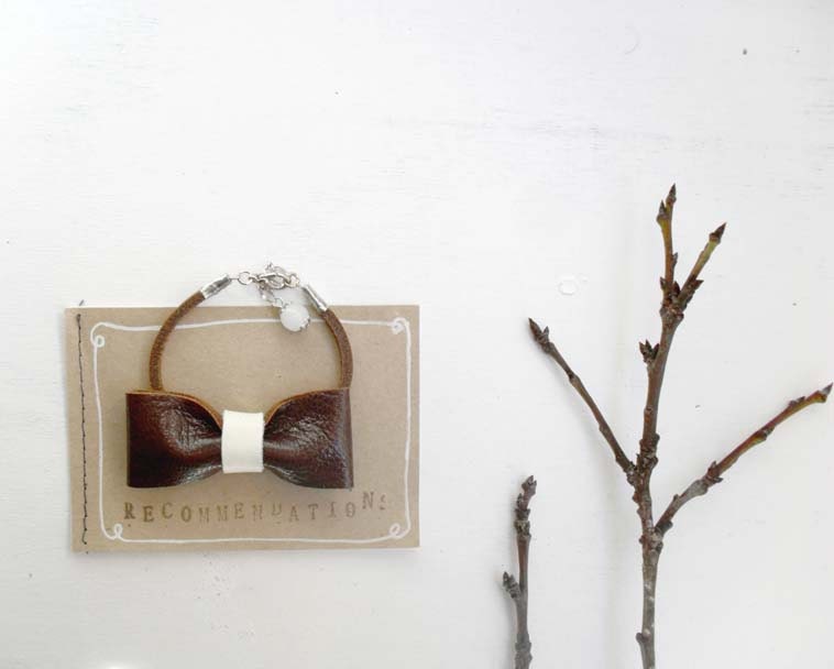 Bow bracelet - glossy brown leather bow with cream detail