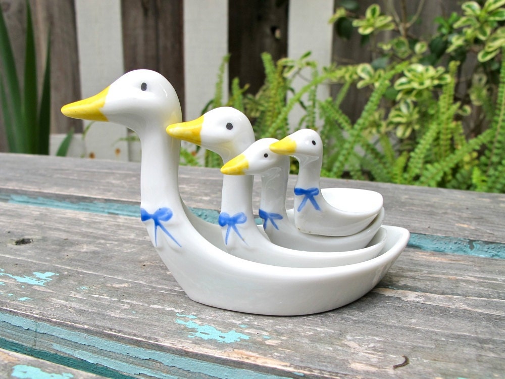 Vintage Measuring Spoons, Duck Family, Duck Measuring Spoons, Vintage Kitchen, White Ducks, Epsteam