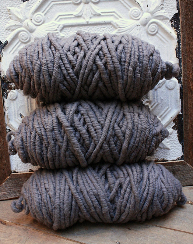 Loopy Mango Big Loop Merino Yarn In Medium Gray