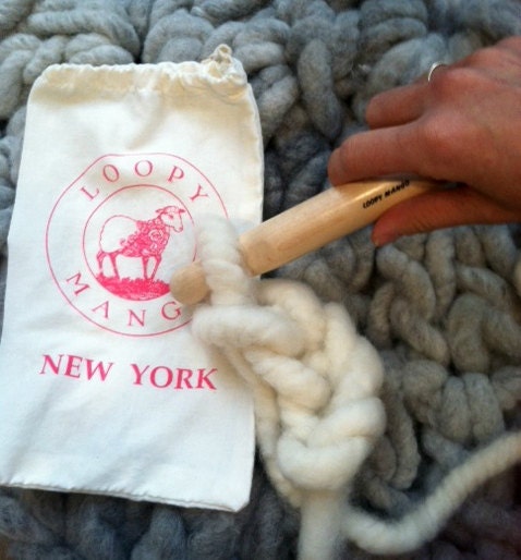 Giant crochet hoook size U, 25 mm