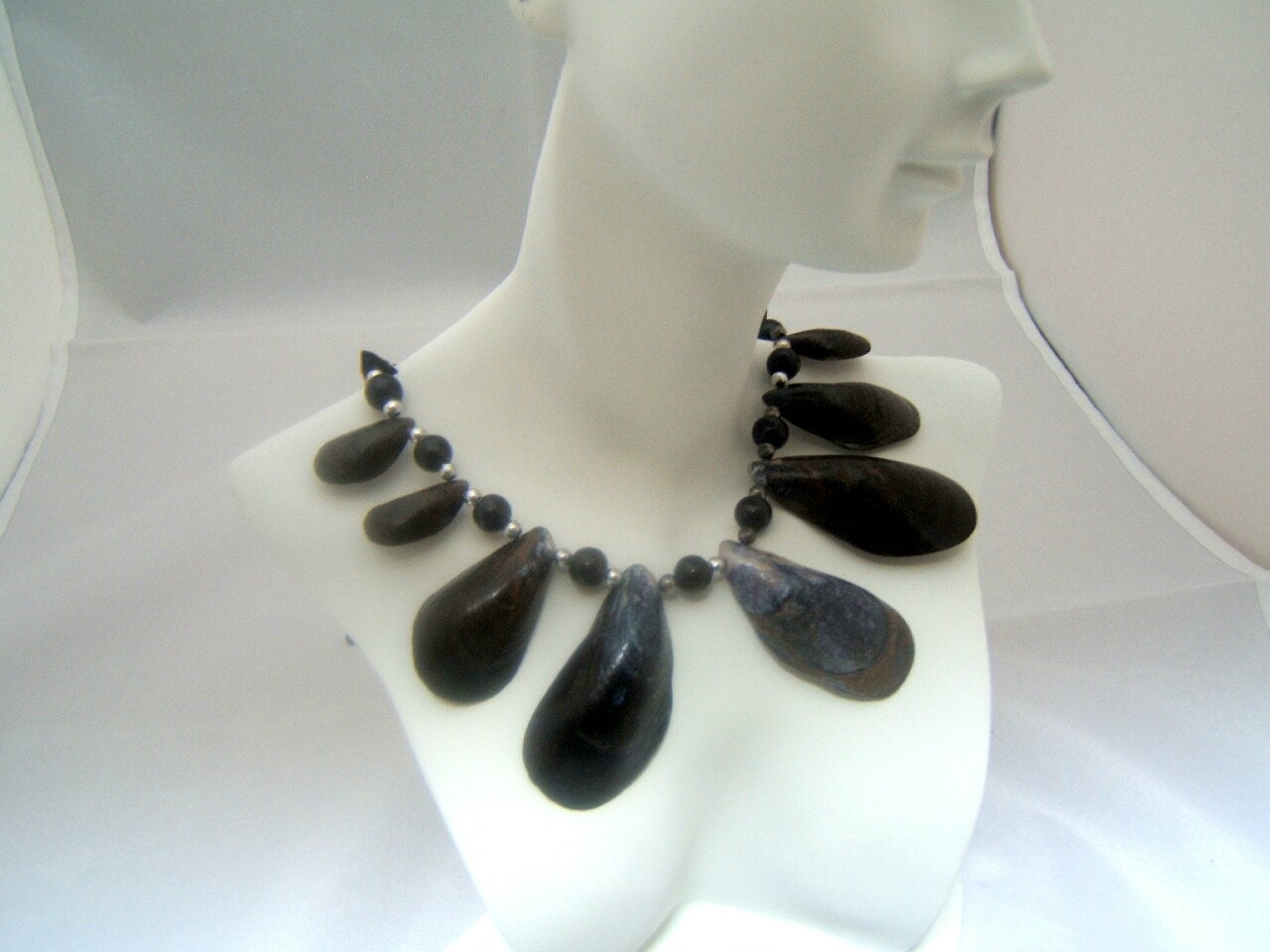 Clam Shell Choker Necklace & Earrings