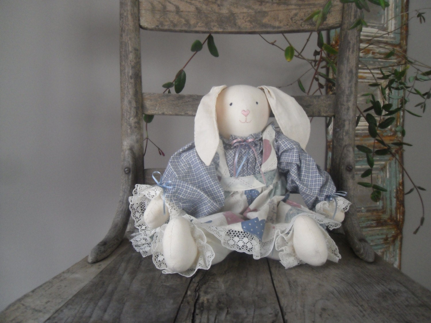 Folk Art Bunny.
