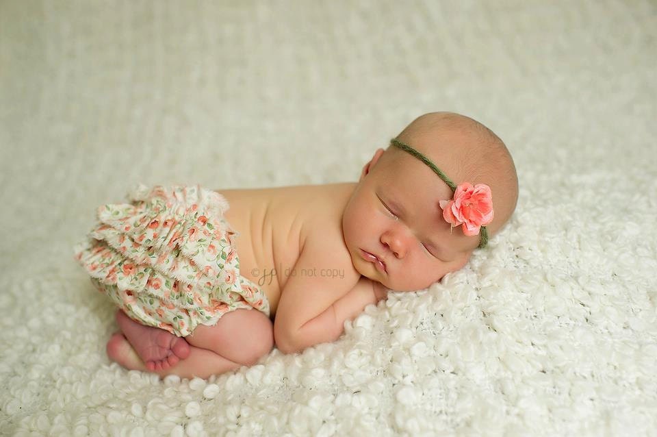 Newborn Baby Girl Bloomers and Tie Back, Newborn Photography Prop, Baby Girl Gift,