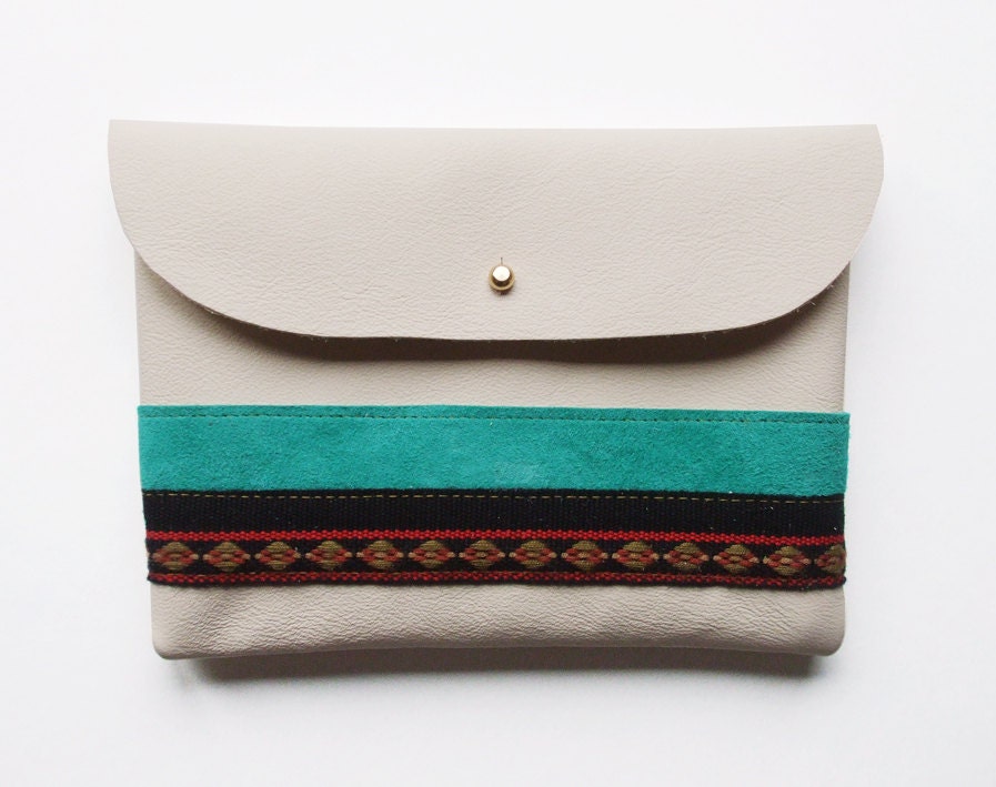 CLUTCH (m) // beige leather with turquoise and black ribbon