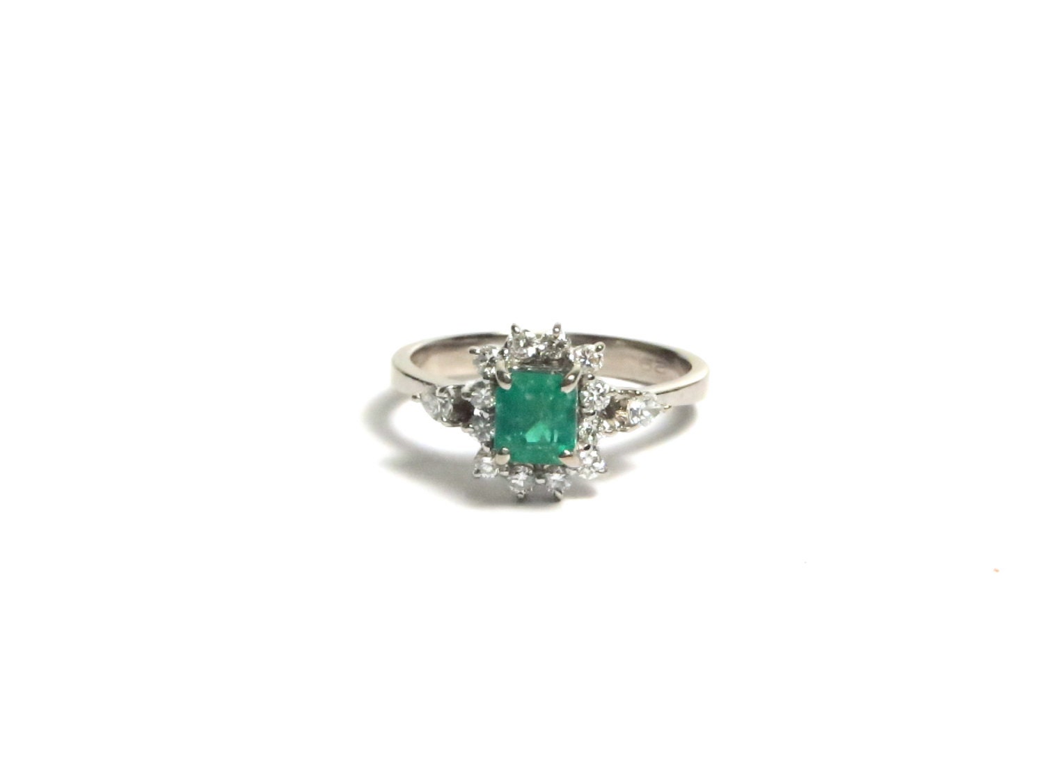 14k White Gold Fine Emerald Diamond Ring Size 7