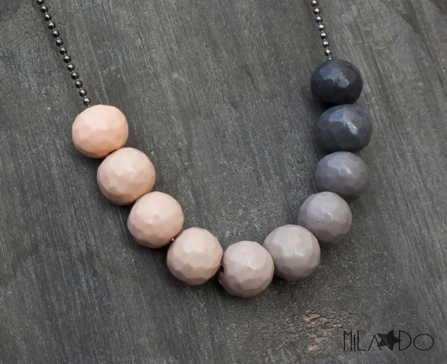 Geometric necklace - Handmade Peach and grey ombre beads - Facetted beads