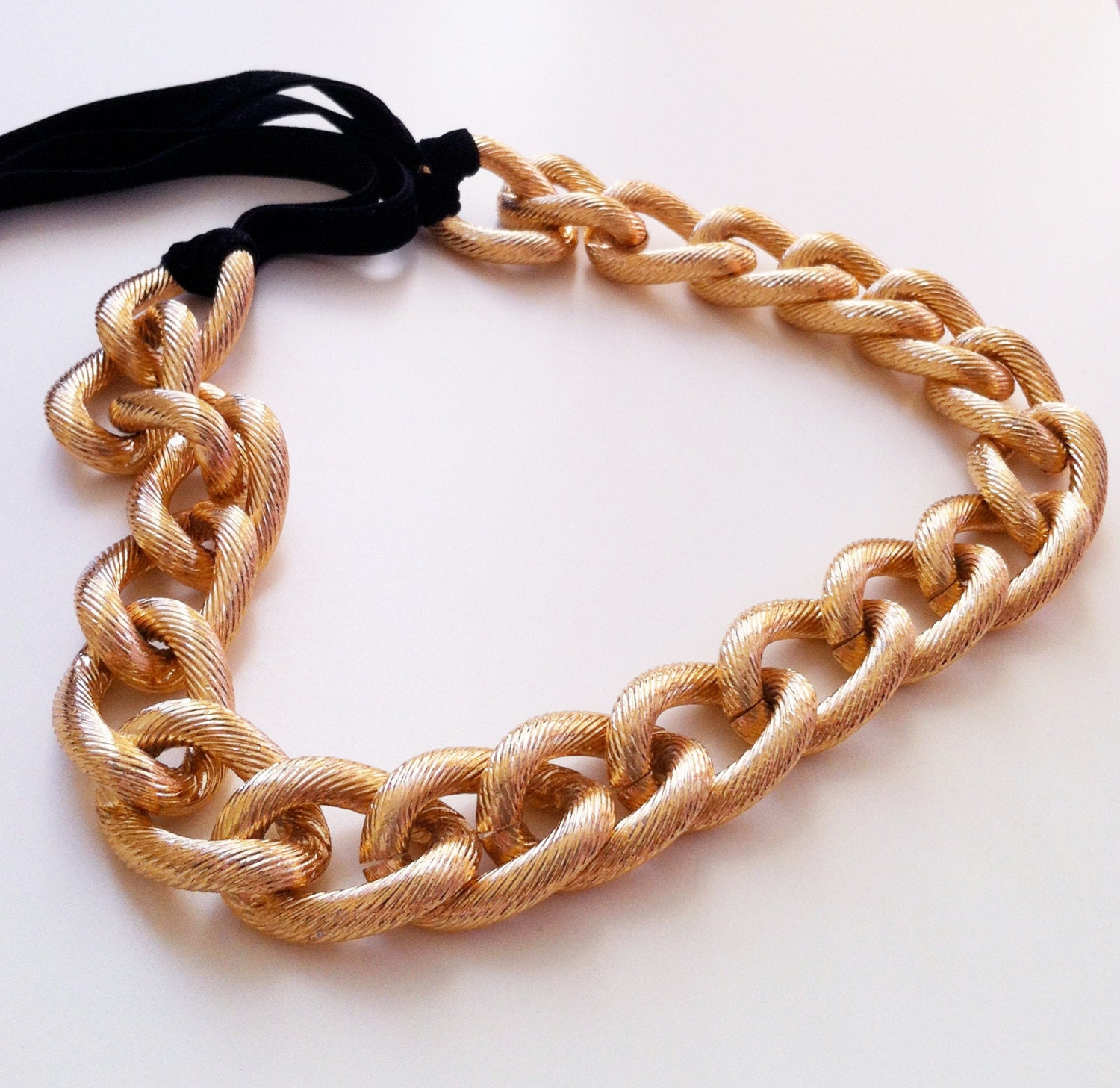 Oversized Twisted Rose Gold Chain Necklace