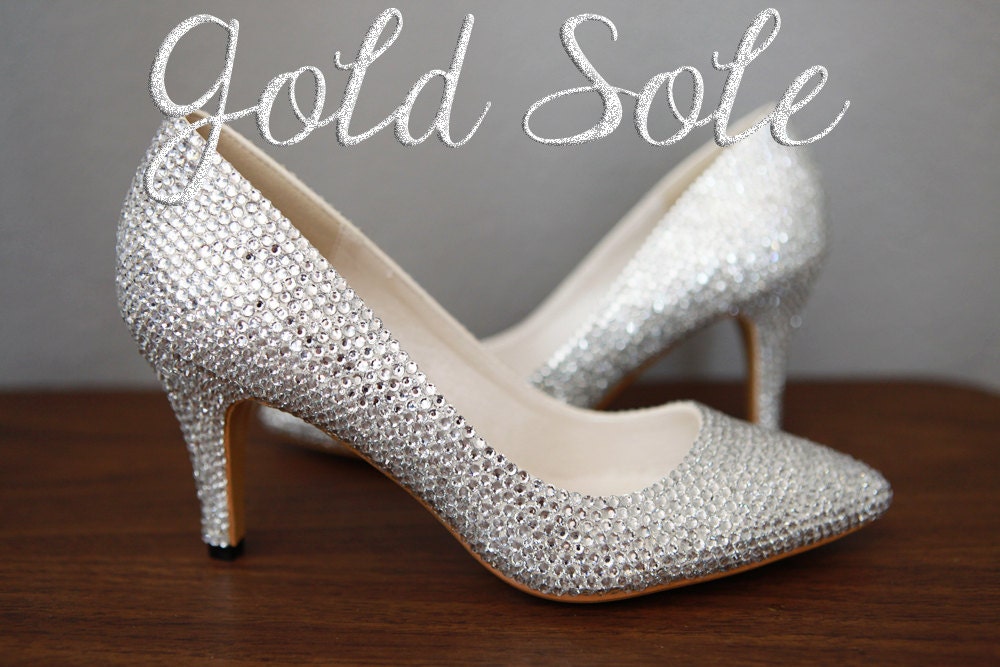 SALE Ready to Ship Short Kitten Heel Pumps - Size 8