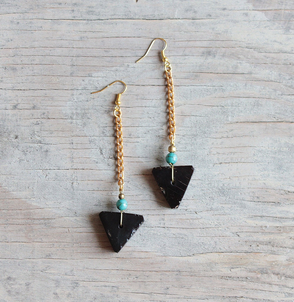 Arrow earrings "Tia" /// Vintage exotic wood and turquoise