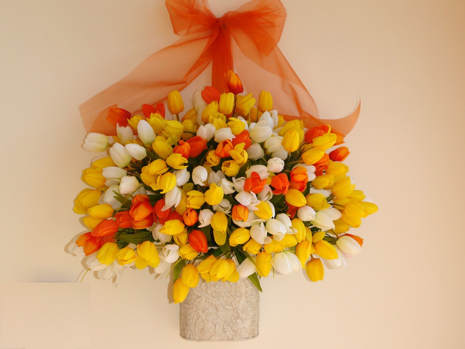 easter spring wreath tulips arrangements front door decorations wall decor wedding mother's day flowers shabby chic yellow white silk tulips