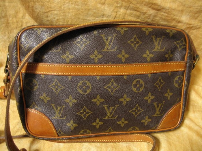 Louis Vuitton / Shoulder bag /Trocadero / 100% authentic and World wide FREE shipping