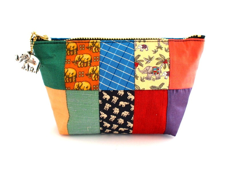 Colorful Thai Elephants Silk Patchwork Coin Purse with Zipper and Elephant Pendant