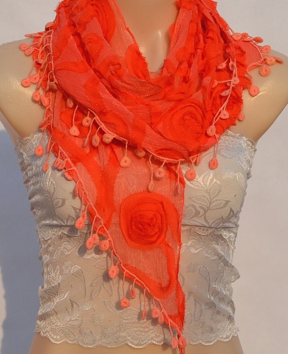 The new fashion stereo disc flowers triangular scarf, red lace scarf, shawl, frivolous soft multifunctional female accessory