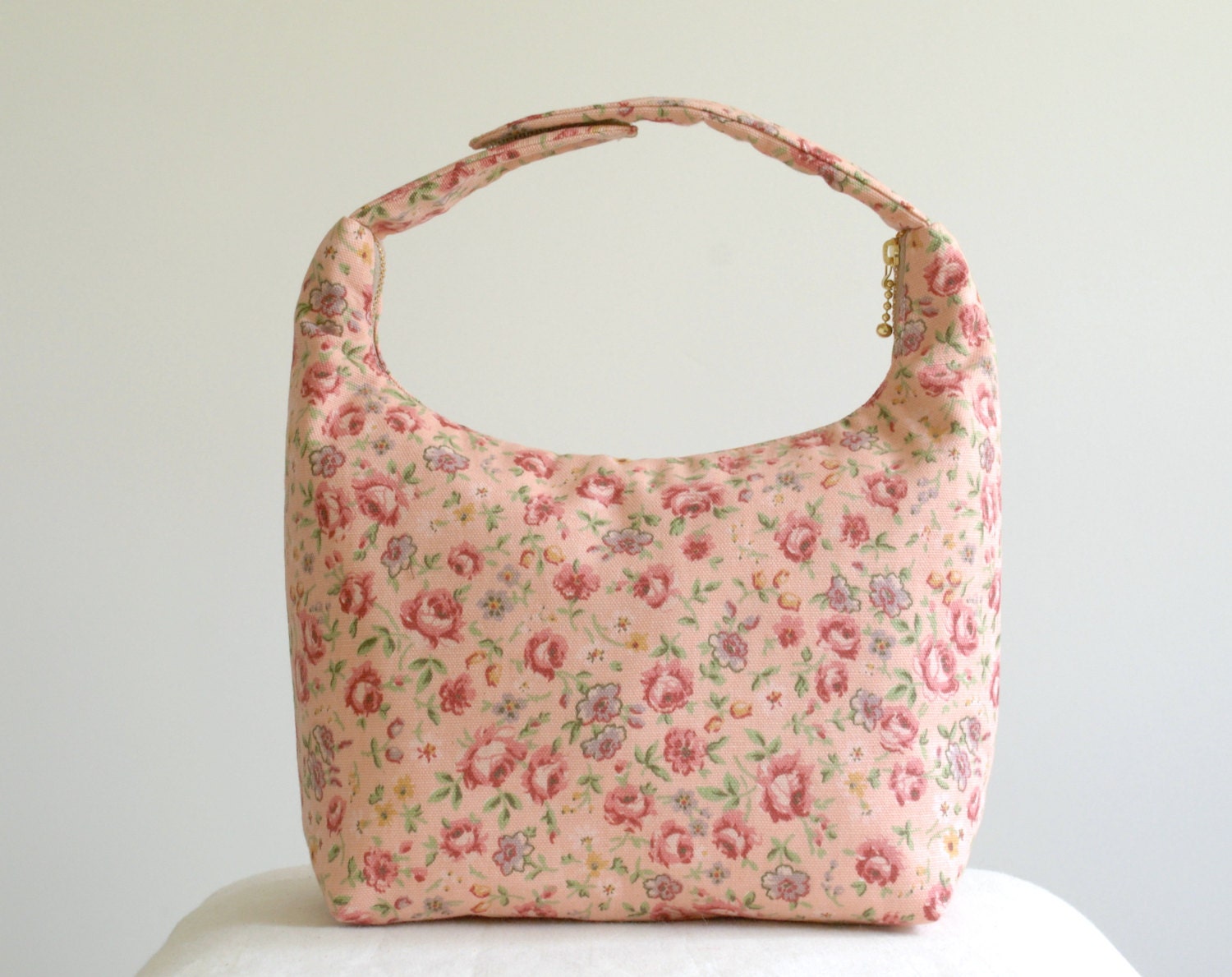 Lunch Bag, Fabric Insulated Lunch Bag, Women Lunch Tote, Insulated Lunch Bag, Girls School Lunchbag, Pink Rose Garden
