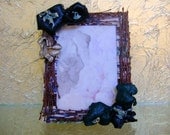 Fabric Covered Picture Frame, Embellished With Twigs and Dried Flowers (Pot Pourri) 5 x 7 photograph