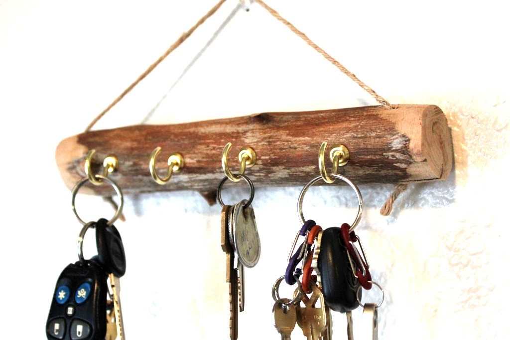 Wall Key Rack - Reclaimed wood key holder - key hook holder - Wall Key holder Natural wood organizer