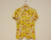 70s vintage short sleeved yellow women's shirt large